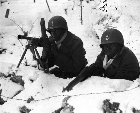 Boucle du Doubs, Nordfrank­reich, Oktober 1944,  Afrikanische Kolonialsoldaten beim Winterfeldzug