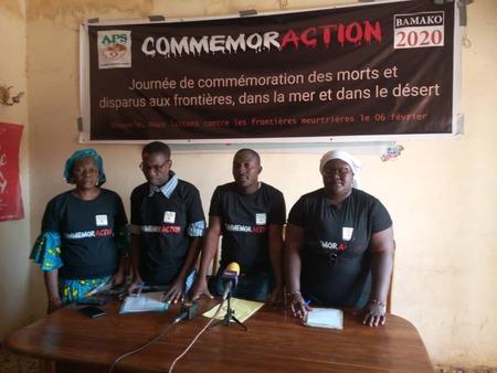 Pressekonferenz zur CommémorAction in Bamako, Mali<br />
(Bildquelle: Alarme Phone Sahara Mali)
