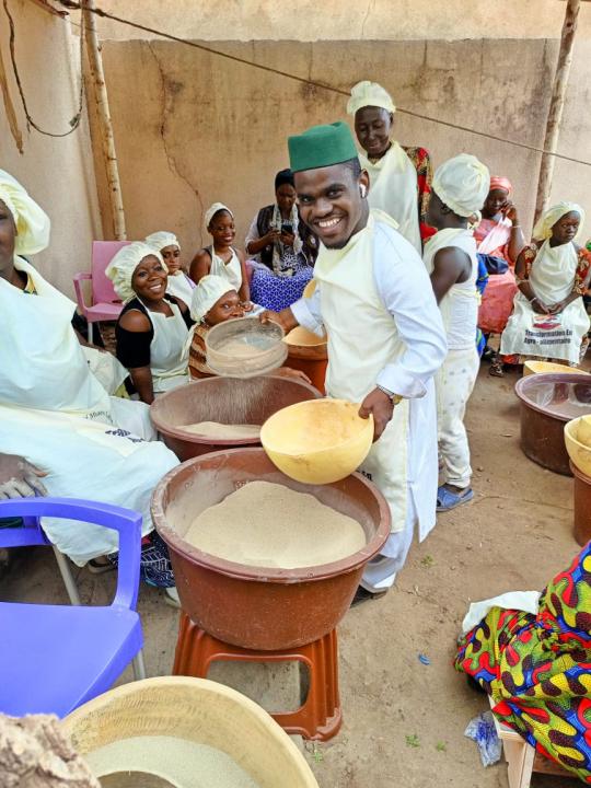 Mohammed Cissé - Mitglied von Afrique-Europe-Interact und des Vereins kleinwüchsiger Menschen. Mohammed Cissé ist Marabout und Kleinunternehmer, er hat die Ausbildungswoche maßgeblich mit auf den Weg gebracht. 