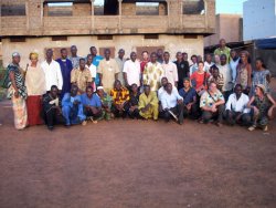 Annual Meeting VIII: Despite a two-day discussion marathon, there were still over fifty people present at the end of the Annual Meeting - most of them are on this photo.