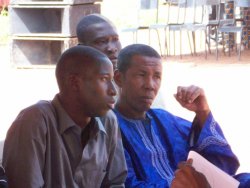 Jahresversammlung II: AME-Aktivisten – unter anderem aus dem AME-Büro in Nioro an der Grenze zwischen Mauretanien und Mali (rechts)
